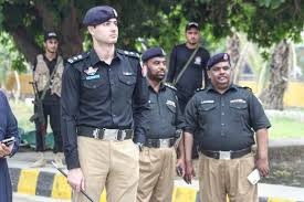 Police Weapons Snatched in Quetta