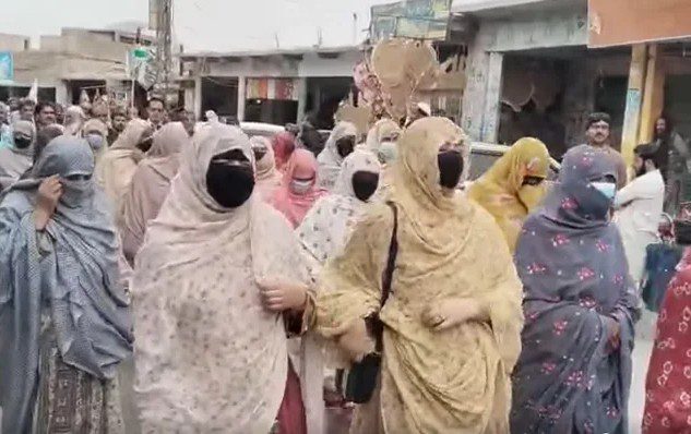 Quetta: 38 College Assistant Professors and Lecturers, Including 6 Women, Suspended for Participating in Strike