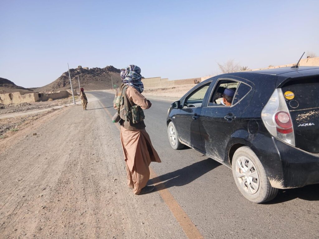 Armed Individuals Seize Control of Quetta-Kharan Highway, Snap Checking Reported