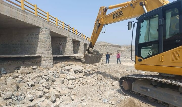 Tump: Armed Individuals Attack Bridge Construction Site, Machinery Torched, Vehicle and Equipment Seized