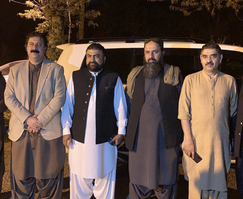 Explosions, Heavy Gunfire Reported Near Residence of Shafiq Mengal in Khuzdar
