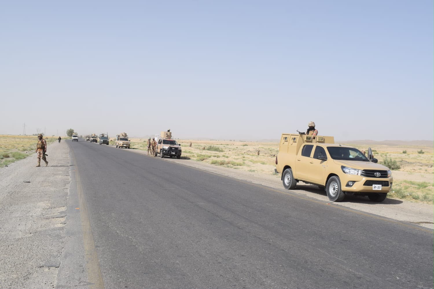 army conveoy in road