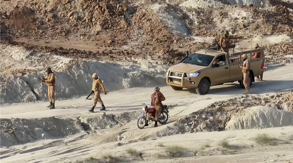 Army on feet and vehicle