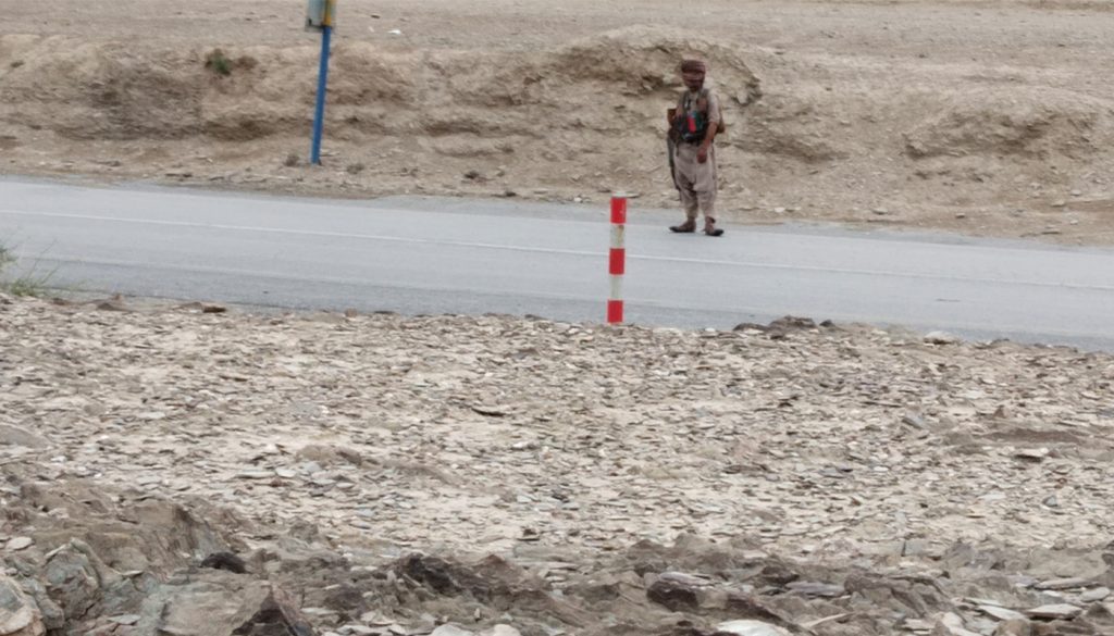 Armed Men Blockade Kharan-Yakmuch CPEC Link Road, Seize Passenger Bus