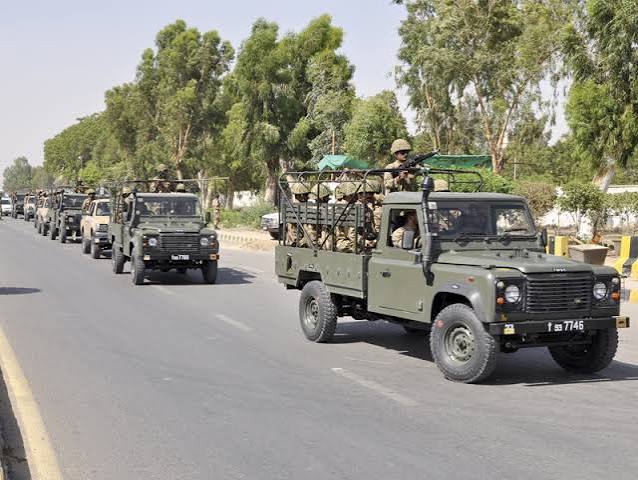 Armed Men Attack Pakistani Army Convoy Near Quetta